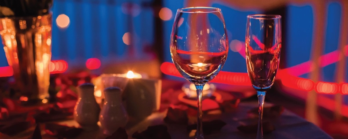 Noel ve Yılbaşı Sofralarını Beş Yıldızlı Otel Sunumlarıyla Hazırlamak İçin Püf Noktalar